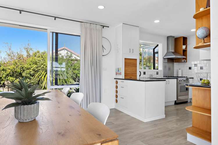 5 Weatherly Road Torbay_12