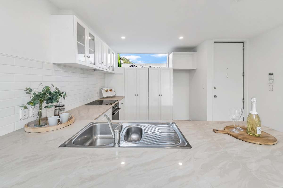4/1010 Colombo Street_2