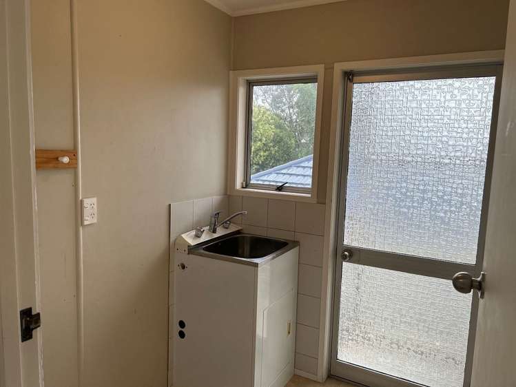 71 Kemp Road Massey_10