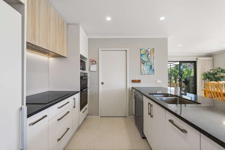 6 Karearea Drive Coastlands_10