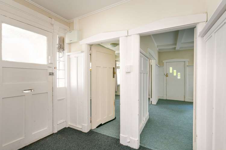 117 The Parade Island Bay_18