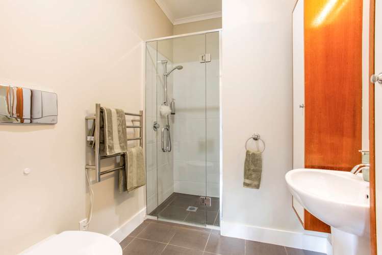 13 Blacks Road Greenhithe_23