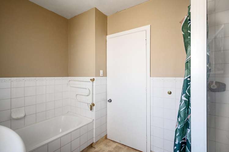 12 Ladbrokes Place Fendalton_21