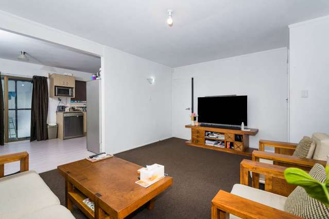 1/37 Moore Street Hillcrest_2