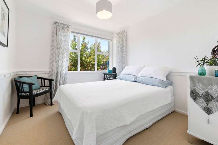 6 Pirangi Street Point England_12