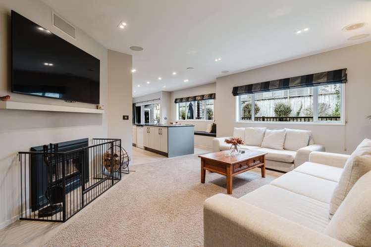 26 Evergreen Rise Grandview Heights_12