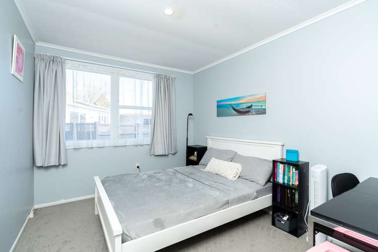 33 Garden Heights Avenue Glenview_9