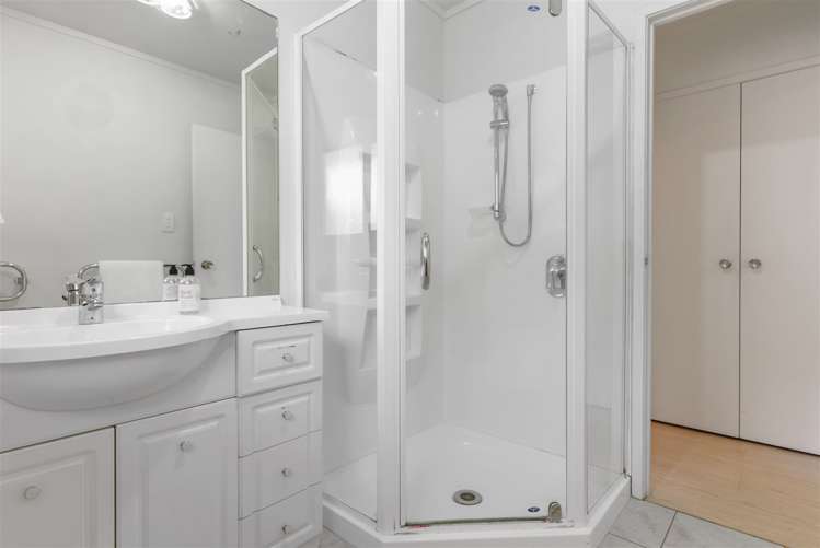 2/2 Quentin Avenue Epsom_7