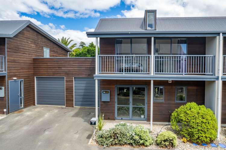 8 Rochdale Way Stoke_16