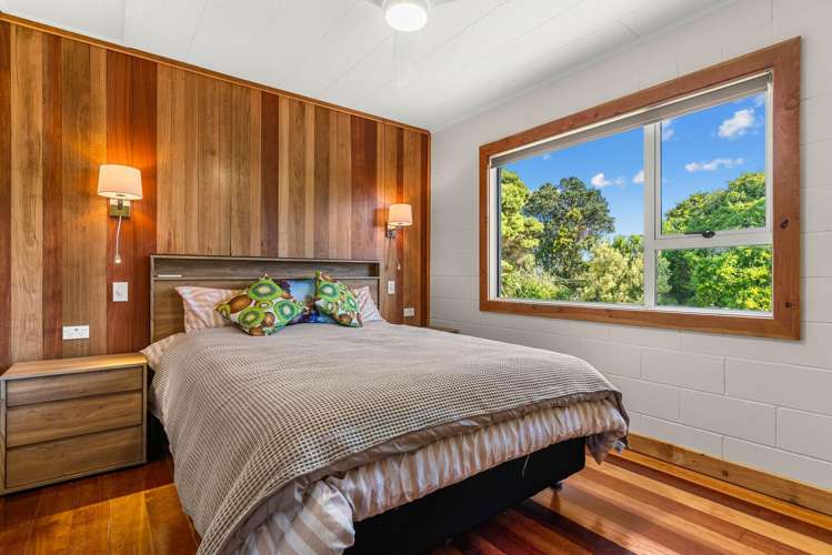 8 Signal Station Road Pouto_13