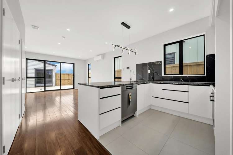 9 and 11 Kapeta Lane Drury_1