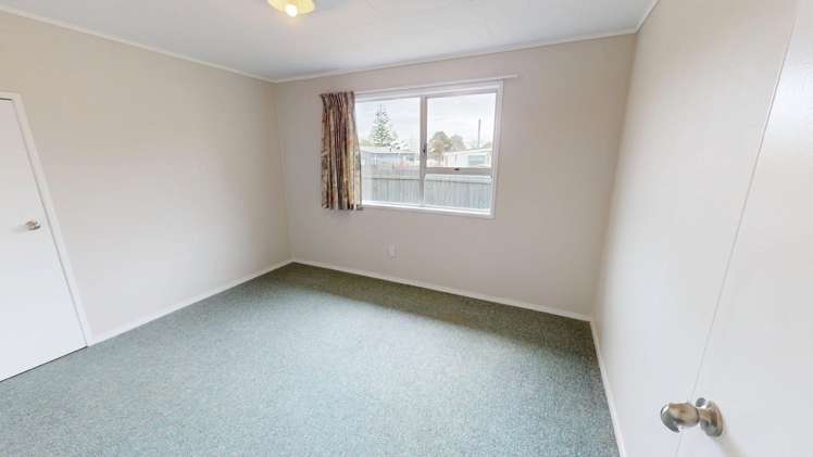 2/38a ( Front house ) Clapham Street 1226_5