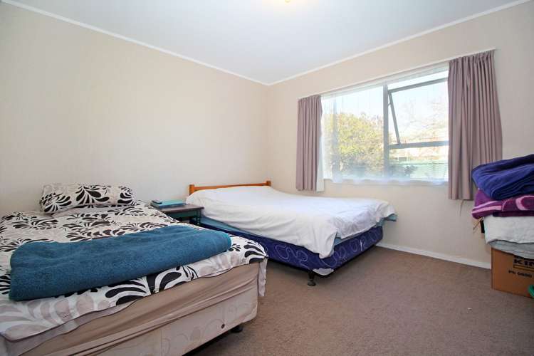 122 Boundary Road Clover Park_8