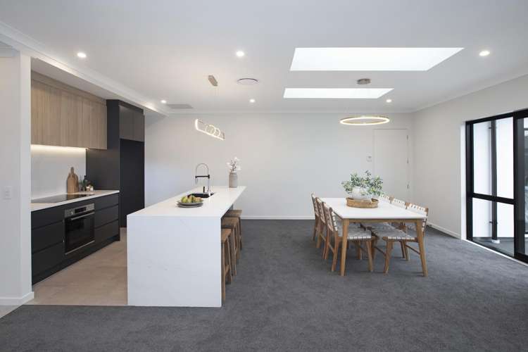 22 Verdeco Boulevard Lincoln_8