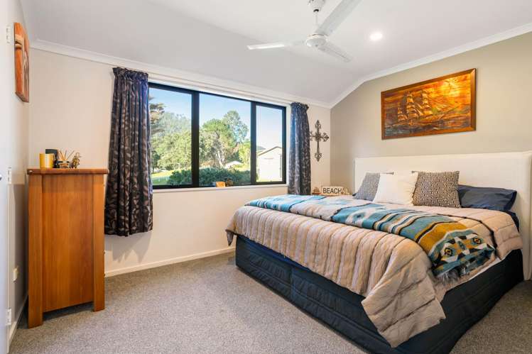 2 Lake Court Pauanui_17