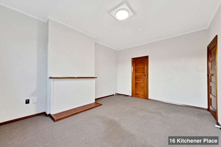 16 & 18 Kitchener Place_5