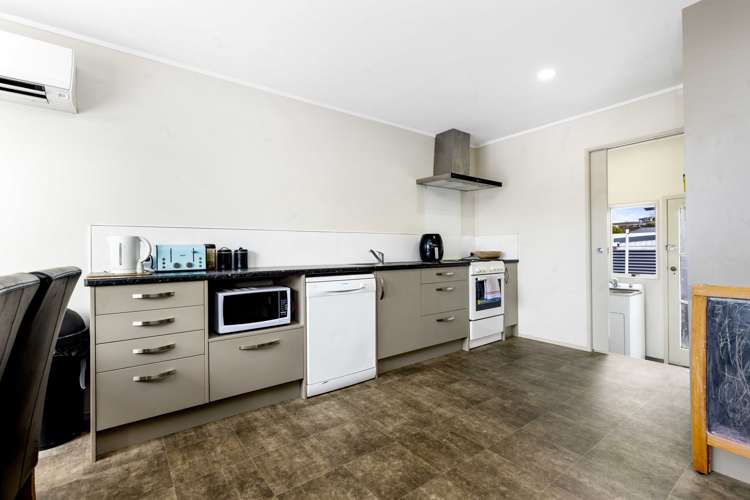 44 Karen Crescent Dinsdale_1