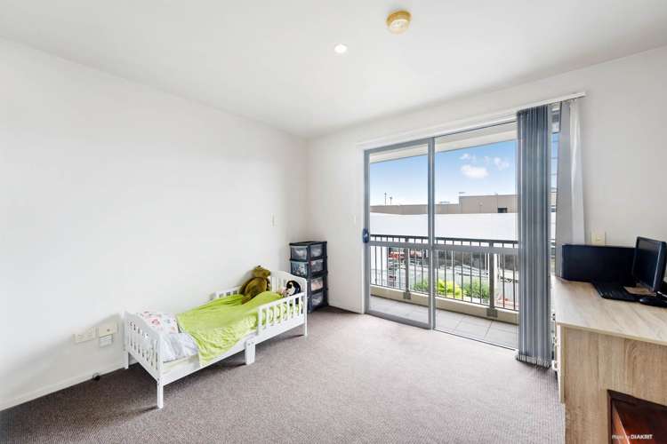 100c Michael Jones Drive Flat Bush_5