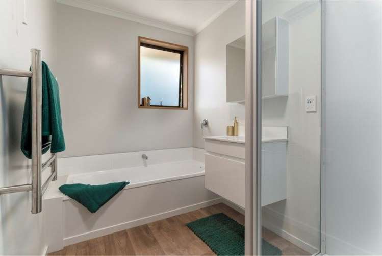 12 Esher Place Saint Martins_20