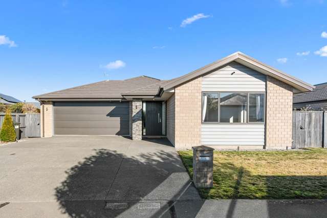 Rare Two-Ensuite Gem in Wigram Skies!