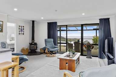 6 Turangitukua Terrace_2