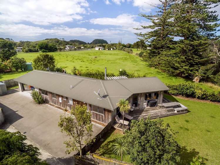 19 Clements Road Matapouri_8