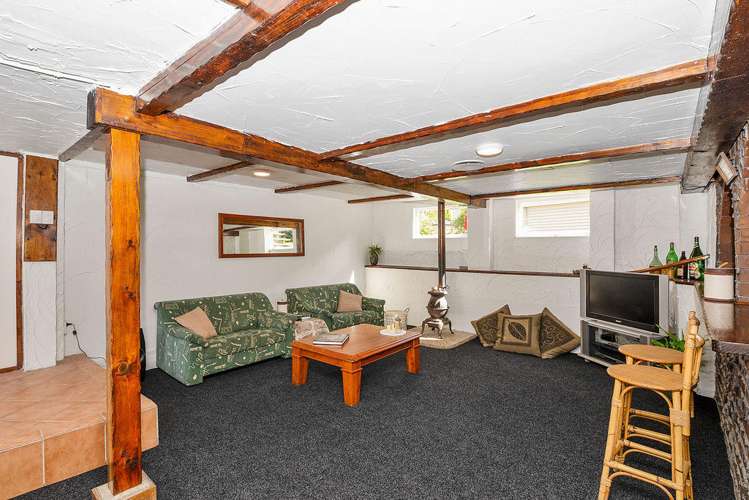 11 Tiroroa Avenue Te Atatu South_16