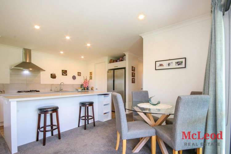 8 Alton Place Allenton_11