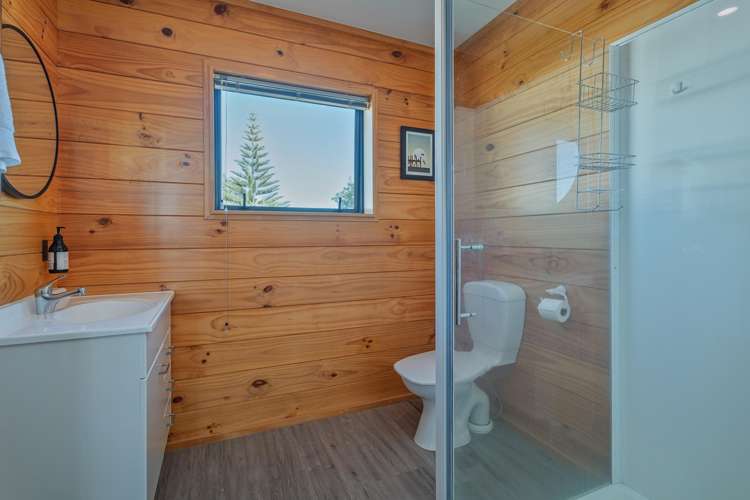 114 Kauri Crescent Matarangi_18