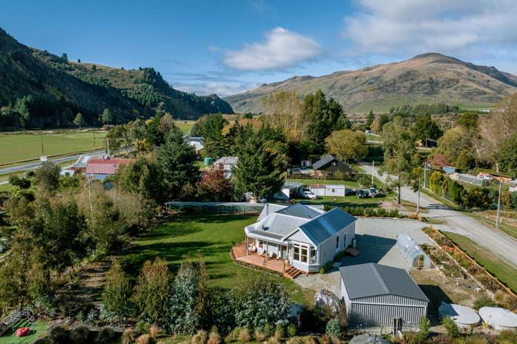 19 Hythe Street Lumsden Surrounds_22