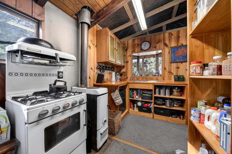 1598 Pack Spur Road Mataikona_8