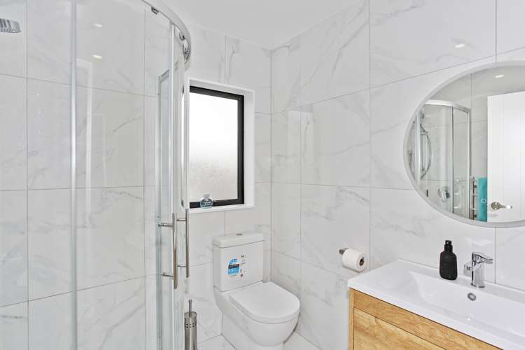 8/55 Great South Road Papakura_13