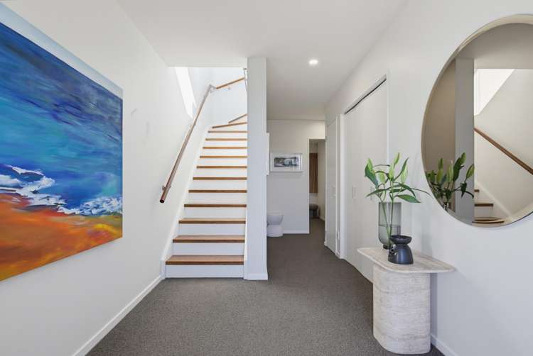 352 Queens Drive Lyall Bay_13