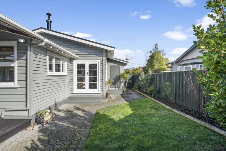 83 Wildberry Street Woolston_19