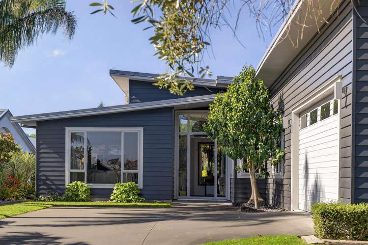 15 Pohutukawa Grove Lytton West_3