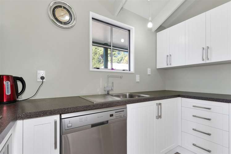 28 Chamberlain Avenue Amberley_5