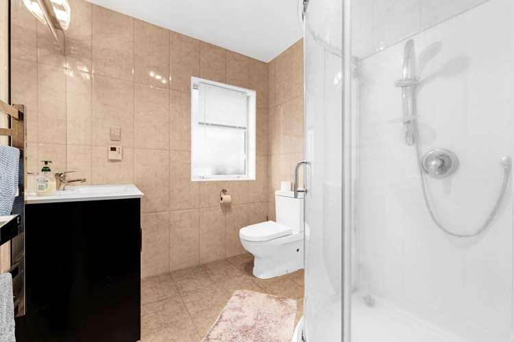 2 Creeve Place Flat Bush_12
