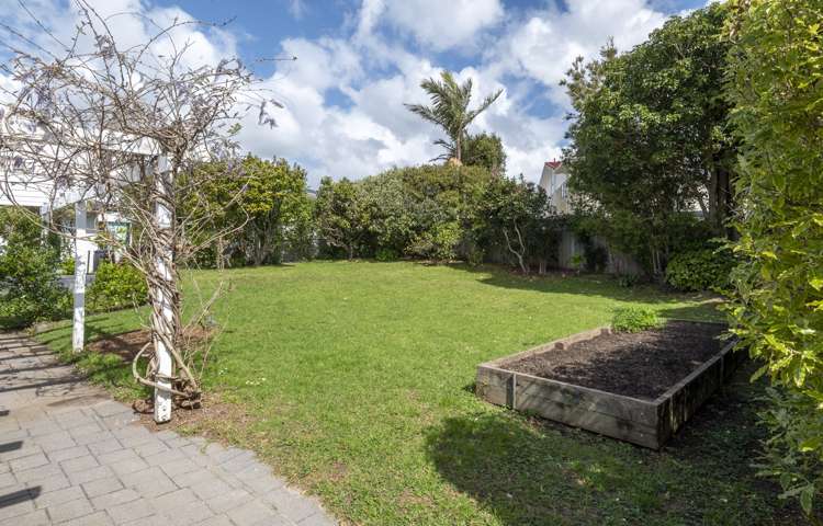 14 Mcmillan Place Mellons Bay_22