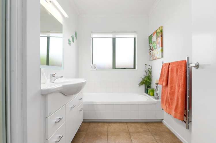 37 Alconbury Drive Rototuna North_11