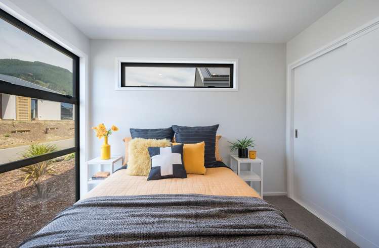 7 Hill Tops Way Stoke_19