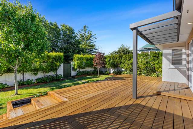 Stunning home in TOP LOCATION!