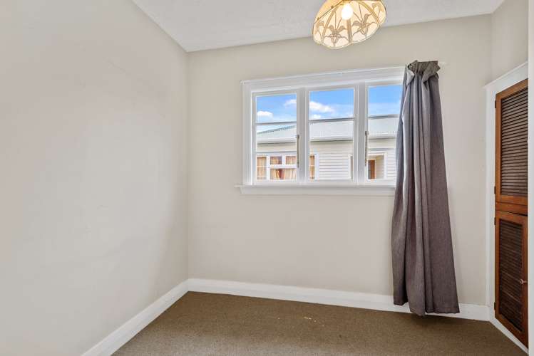 7 Aorangi Road Bryndwr_15