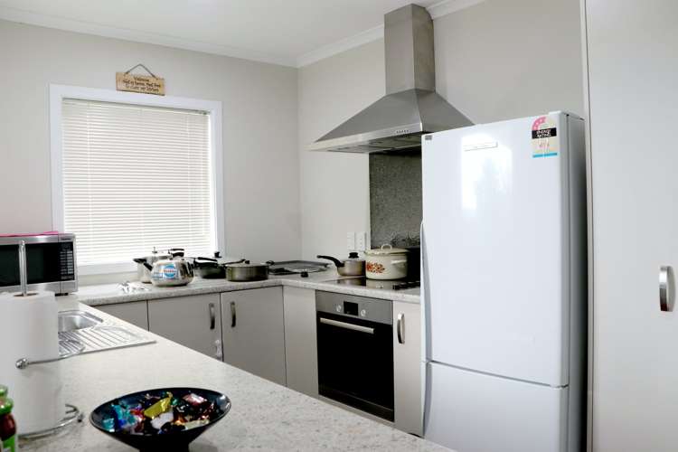 1394 High Street Taita_7