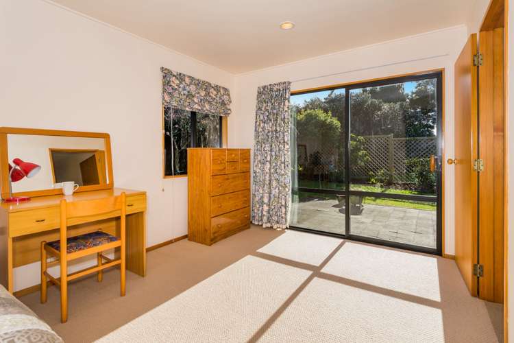 2/21 Seaview Avenue Northcote_17