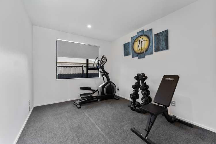 81 Lamorna Road Parklands_13