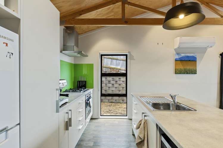 73 Mould Street Waitara_9