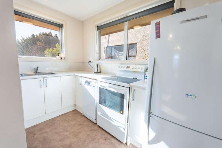 24 Hill View Crescent Highfield_8
