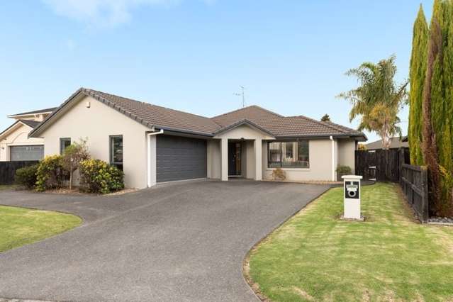 Charming 4BR Matua Retreat!