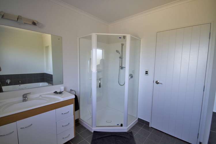 1066 Whangaparaoa Road Tindalls Beach_3