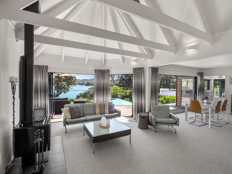 24 Esslin Road Surfdale_18